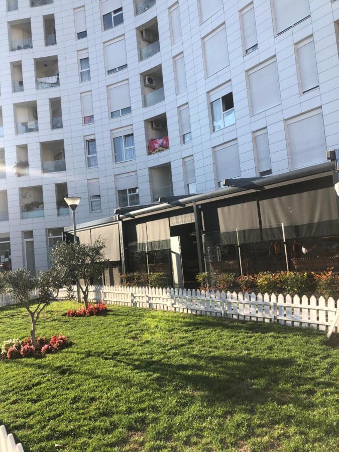 Rovena'S Apartment - Free Parking ติรานา ภายนอก รูปภาพ